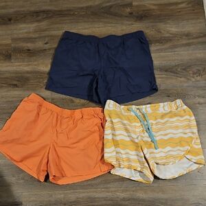 Columbia Womens set of 3 shorts